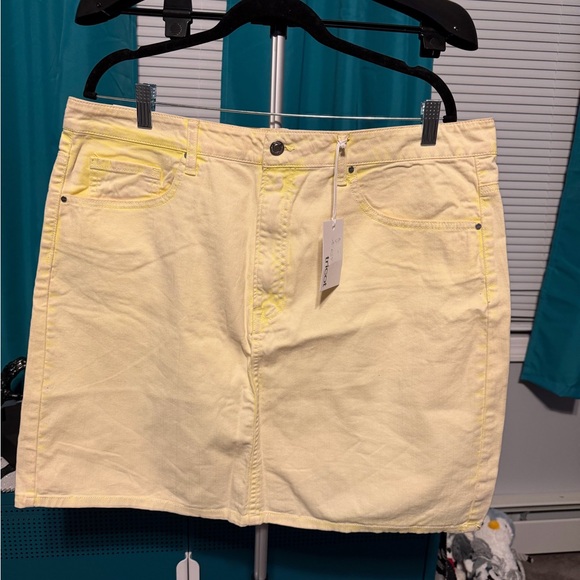 Tricott Dresses & Skirts - Bnwt 1xTricot Yellow acid wash Jean Mini Skirt